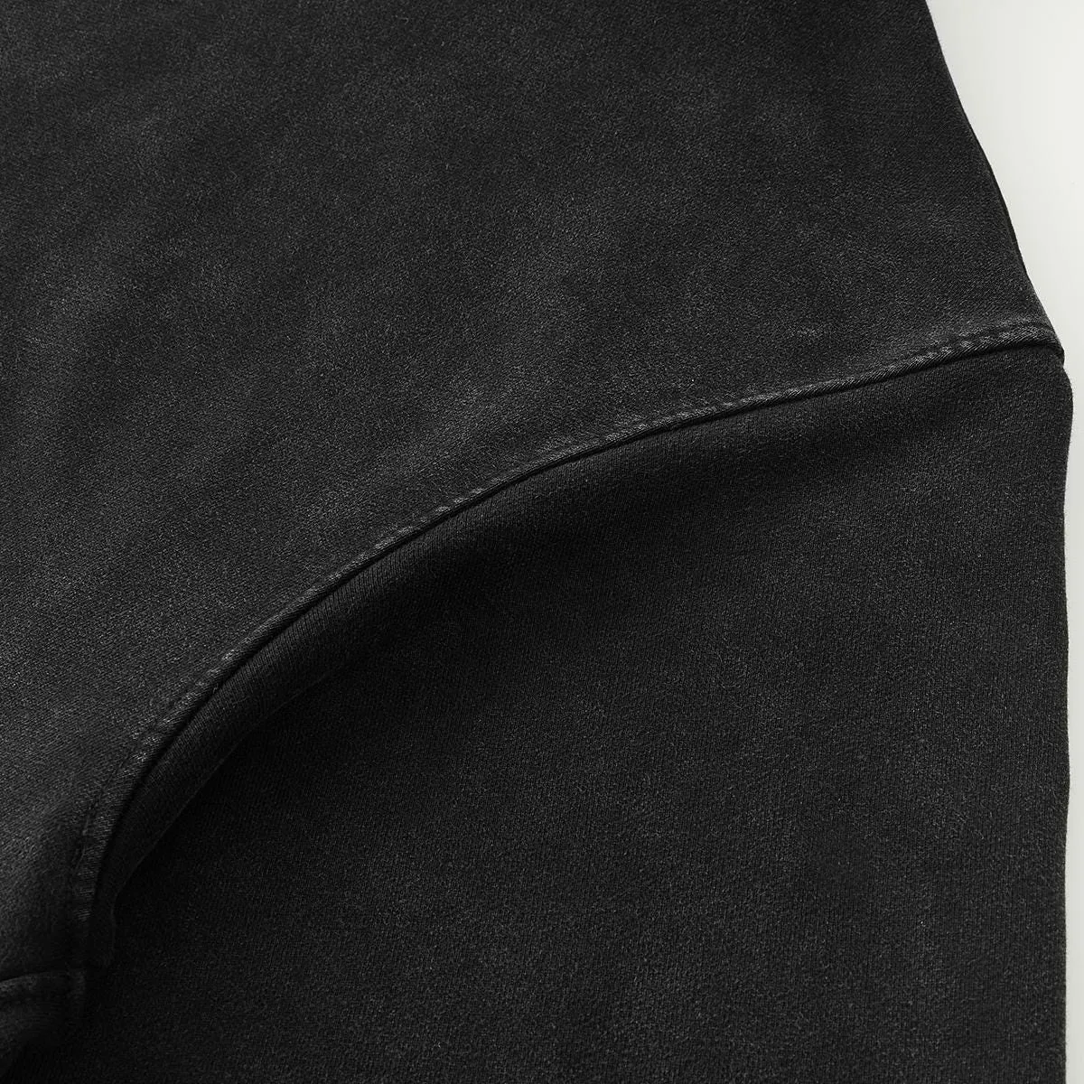 FAUNAWAVE grumpy Christmas cat: Kangaroo pocket seam detail; supplier garment photo.